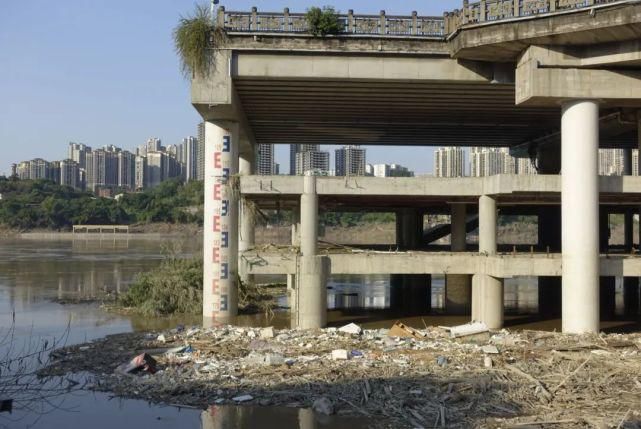 洪水|现场 | 生活在长江边，在洪水过境之后（多图）