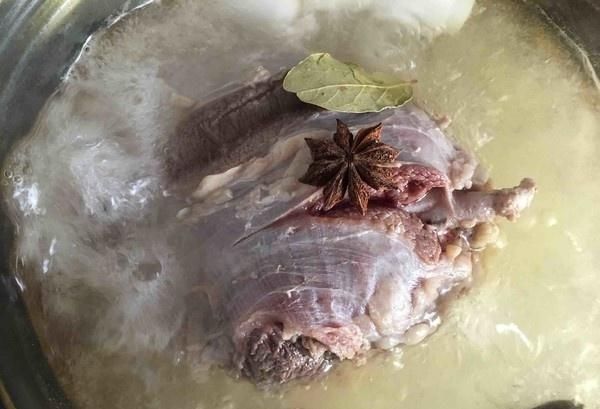  生粉|牛肉又老又柴，你只会加生粉，“一招”教你把牛肉变得又嫩又滑