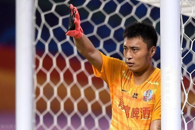  励志|刘震理有多励志？鲁能坐4年板凳，中超0出场，如今扑接数中超第二