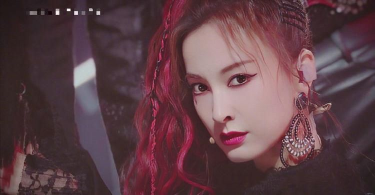  原因|湖南卫视为何不惧争议，也要力捧李浩菲，背后原因与吴昕有关