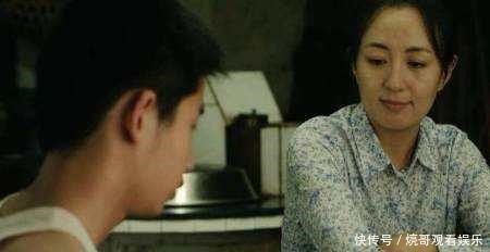 永不|“乞丐”富翁何荣峰，一饭之恩永不忘！21年后100万现金报答