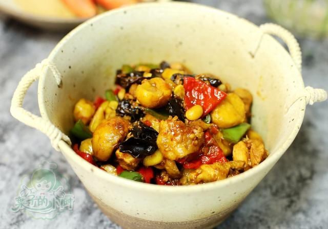 栗子|秋季进补，此菜正当季，您家吃了吗？太香了，宴客也超棒