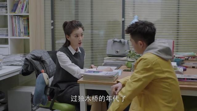 唯独|被母亲当众掌掴的孩子跳楼，全世界都能跟孩子为敌，唯独父母不能
