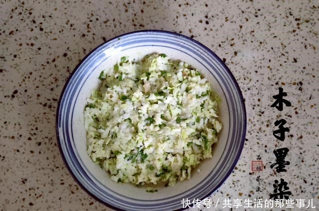 小龙虾|家人爱吃的一款“懒人饭”,简单省事,外酥里糯,鲜味十足