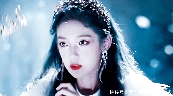 面跟着五|《创3》希林娜依高降至第三名,现场落泪后更博,文案虽短却暖心