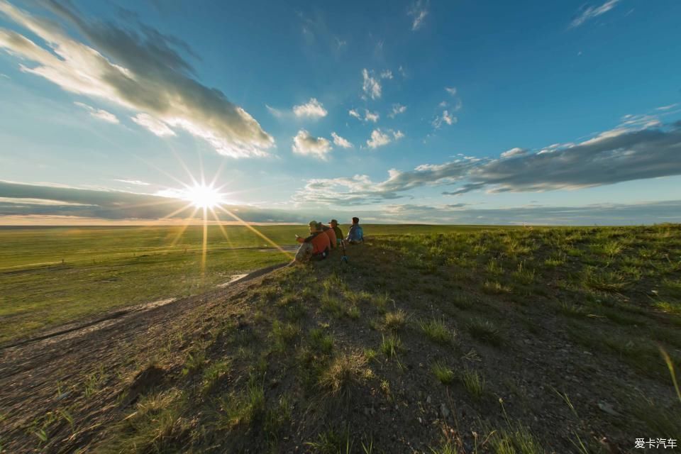 风雨雷电|贝子庙+中蒙边境+草原露营 乌珠穆沁 风雨雷电绿浪秘境行路书