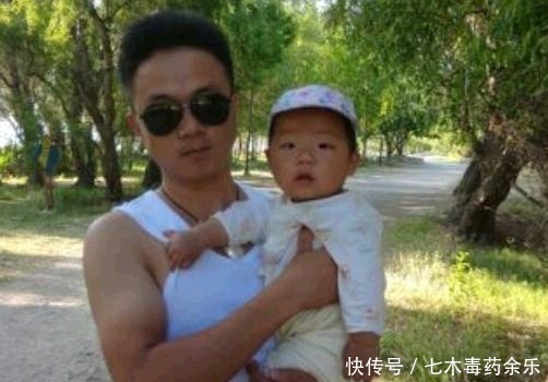 沉睡|爸爸抱沉睡女儿乘地铁，40分钟没人让座，爸爸的举动却让人泪目