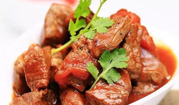  倒入|家里来客人，做几道色香味俱全的家常菜，朋友说比饭店的还好吃！