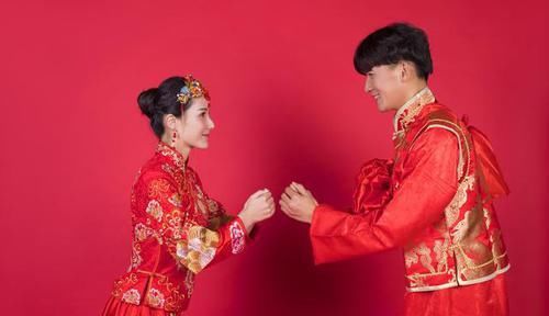 爸妈|“你爸妈怎么这么抠”小姑子结婚，俺爸妈包一千块红包有错吗？