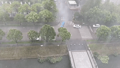  淋湿|金山突然“下开水”，你被淋湿了吗？