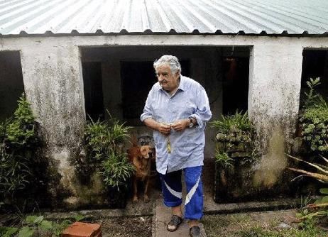  最穷|世界最穷总统：下班还要开拖拉机种地！国家却被他建设成发达国家