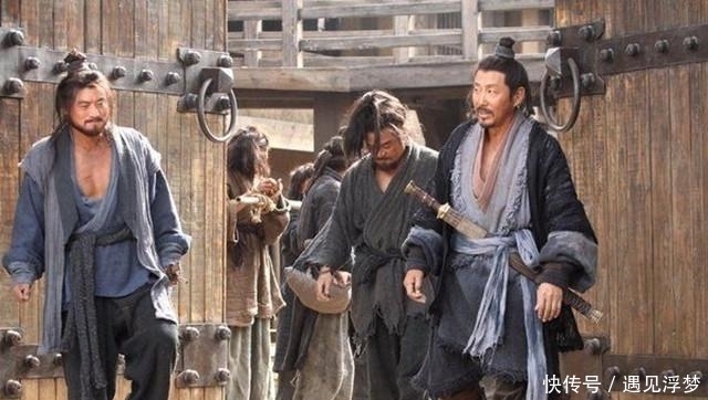 力挽狂澜|秦朝灭亡后, 此人本可力挽狂澜, 却将江山让给刘邦, 成为千古罪人