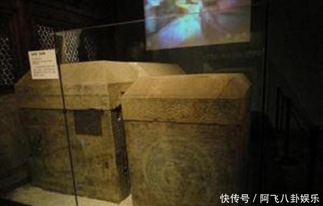 清理|工人清理化粪池, 发现开国皇帝墓, 墓中陪葬品让人惊奇不已