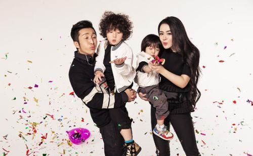 大山|邹市明儿子穿补丁裤,大山孩子不能养尊处优,这才是星二代的榜样