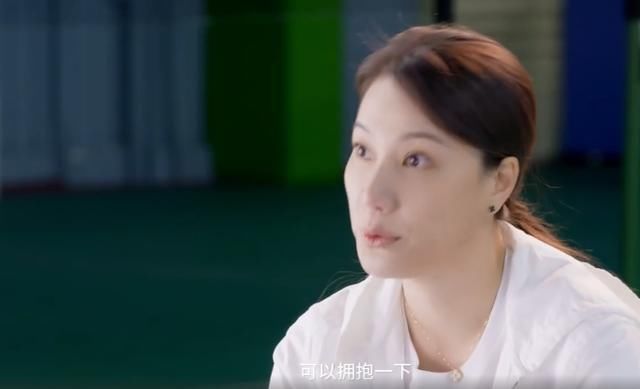  亲吻|谢杏芳罕见秀恩爱！称每次出门都和林丹拥抱亲吻，网友神回复亮了