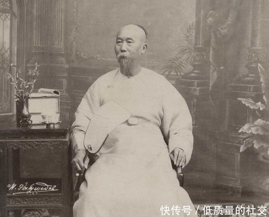 妻妾|晚清朝廷重臣李鸿章家族老照片：妻妾惊艳漂亮，儿孙清俊满堂！