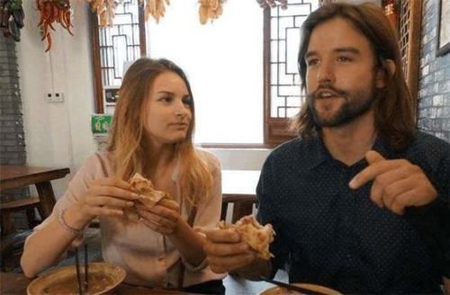 外国人|又一中国美食在英国火了,卖到80元一个,老外也爱不释手