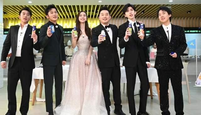  沙溢|叫沈腾太生疏，叫腾哥又显老，谁注意沙溢的称呼：太腻歪了！