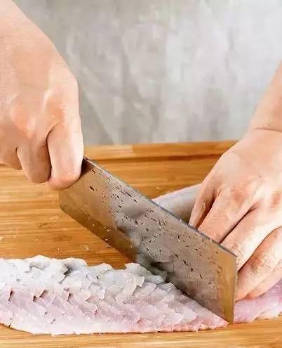 切成|教你切花刀!轻松做出鱿鱼花卷、开背虾、松鼠鱼→