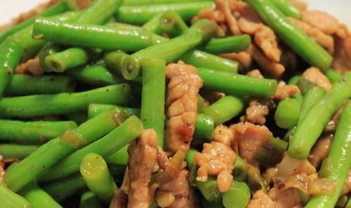 好吃|豆角炒肉,豆角有人焯水有人直接炒大厨都不对,难怪不好吃