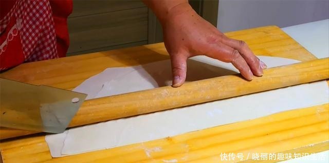 做法|做馄饨原来这么简单,不用买皮,自己调馅自己包,好吃更营养,香