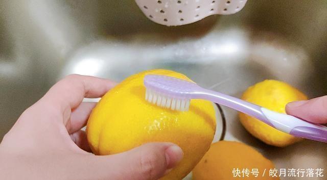 柠檬泡水|储存柠檬的方法非常简单,柠檬长时间不会皱缩