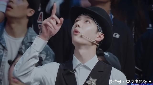 击掌|王一博战队获胜时,谁注意第一个跟他击掌的人?粉丝:意料之外