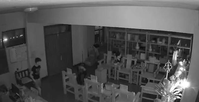 年来|只偷功德箱！2年来，他不是在去监狱的途中，就是在偷香火钱的路上