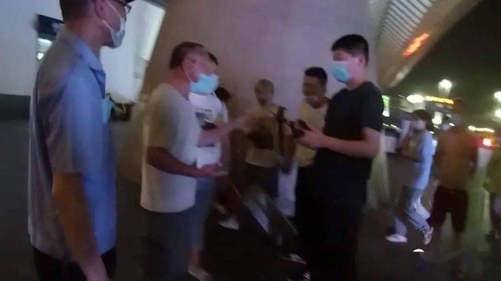  坐火车|坐火车可以通过内部关系搞定？真相是……