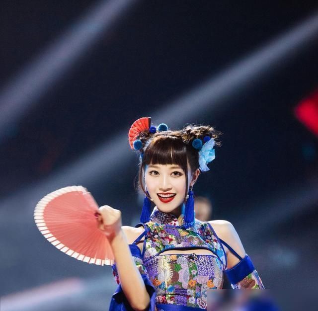  宁静|《浪姐》30岁蓝盈莹又被骂上热搜：这一次，确实是她不“懂事”了