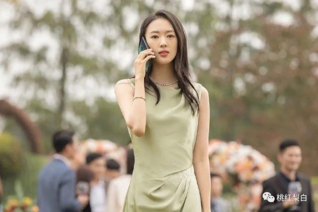 王曼妮|刘诗诗演的职场女精英，气场还不及被海王骗感情的王曼妮？