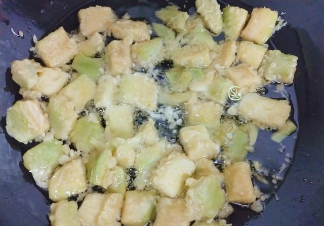 下饭|夏季茄子这样做才好吃,我家一周做6次,酸甜爽口,特下饭