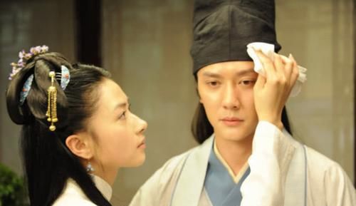  下联|穷书生上联“空有一身牛力，无地可耕”，下联有意境