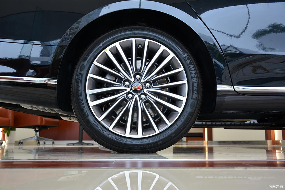  静态|中国品牌新高度 红旗H9静态体验