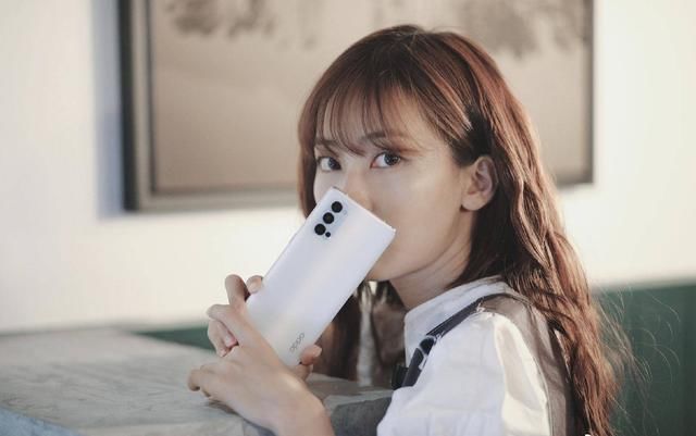 少女|两大人气女团抢资源!THE9 VS 硬糖少女303,神仙合作谁能拿下?