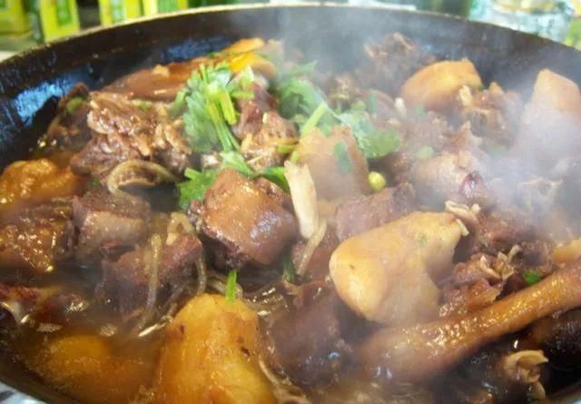 孩子|岳母做的晚餐4菜1汤,天天吃到撑,网友一个月的工资都吃光了