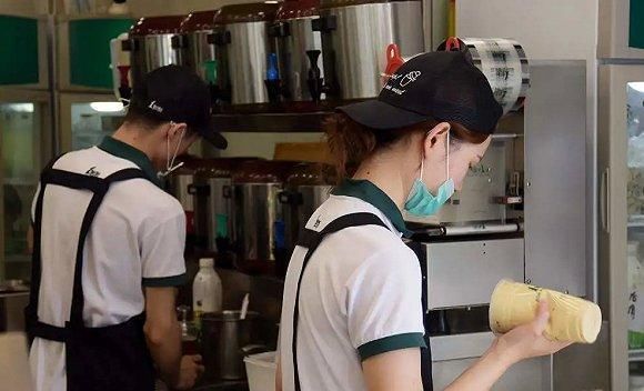 管理|高速疯跑过后，茶饮业需要至少10000个海底捞店长
