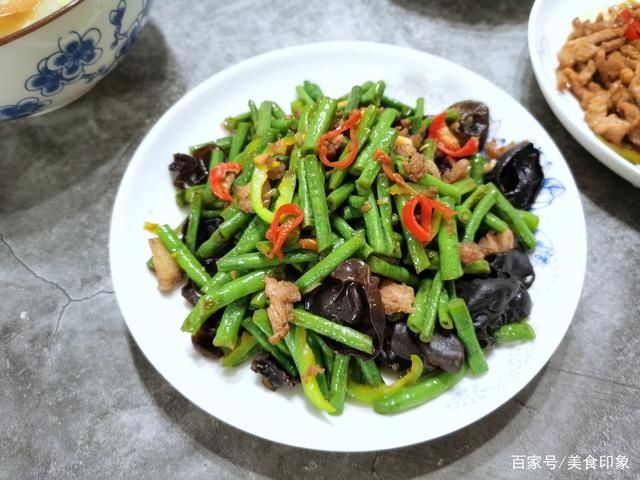 晚餐|三口之家的晚餐，花钱少，清淡营养不长胖，样样都美味！