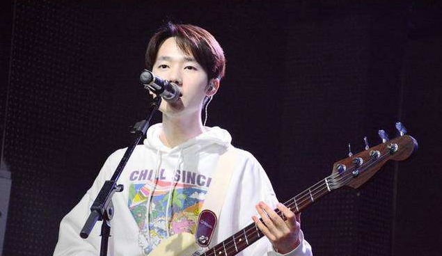 选秀节目|最惨的《中国好声音》冠军,以新人身份重新参赛,二次夺冠依旧不红!