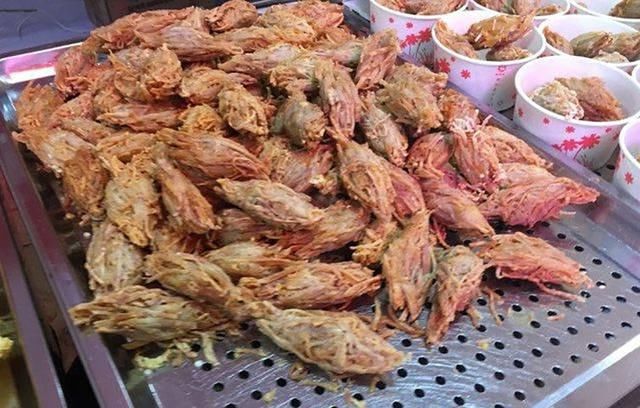 人都|90后美女卖“稀罕”小吃，饭香人美10元1份，出锅就遭哄抢！