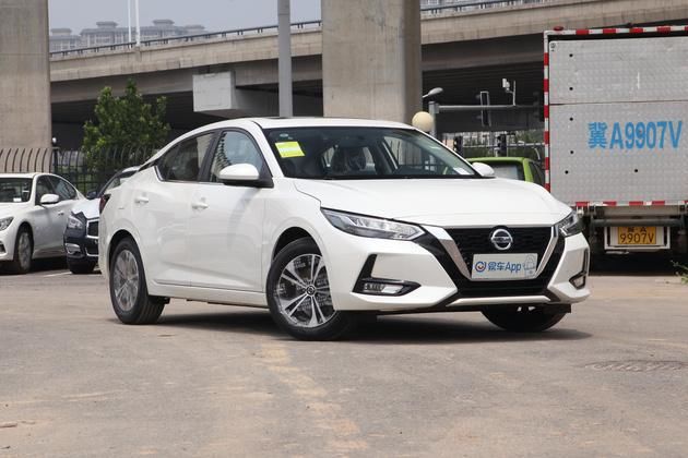 自由|紧凑型车之王！月薪8千也能淡定拿下！ 轩逸 vs 自由侠