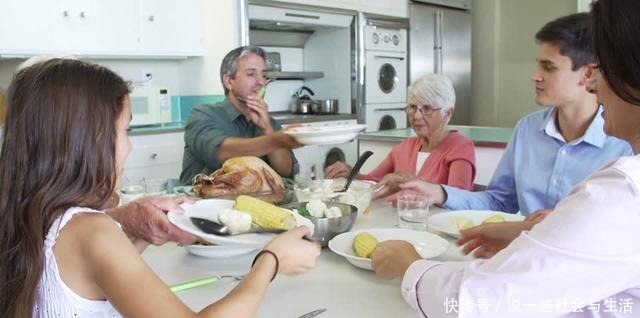 吃一些|真正走进美国人家庭瞧瞧他们一日三餐吃些啥,和国内有何差别