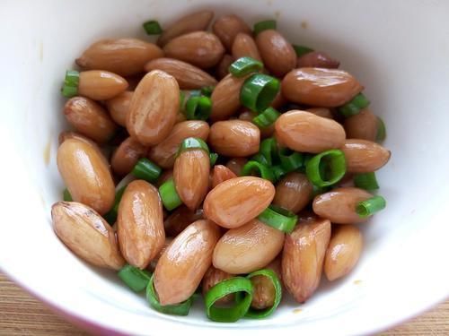  凉拌|夏日凉菜分享：凉拌三丝花生米、酱油花生、凉拌茼蒿的做法