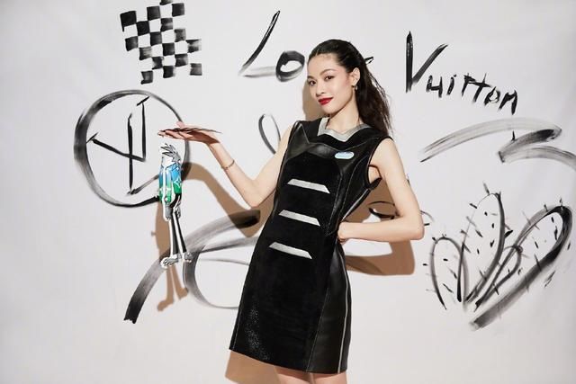  LV春夏21男|吴亦凡、邓伦、欧阳娜娜、白宇、宋威龙、钟楚曦、虞书欣