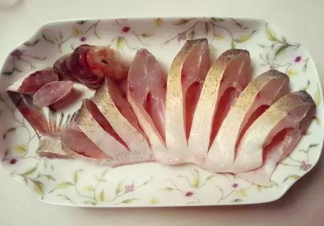 切成|教你切花刀!轻松做出鱿鱼花卷、开背虾、松鼠鱼→