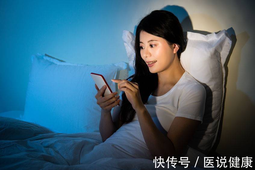 女性内分泌失调这6个小办法搞定(女性内分泌失调，或与这6个不良习惯有关，了解后，尽量避免)