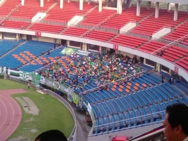  球队|球迷文化之远征军观察：申花最专业，国安最偏执，鲁能的手抓饼