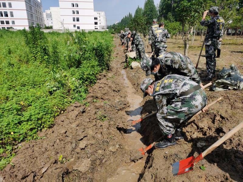 书写|武汉战疫和防汛一线 90后退伍军人书写别样青春