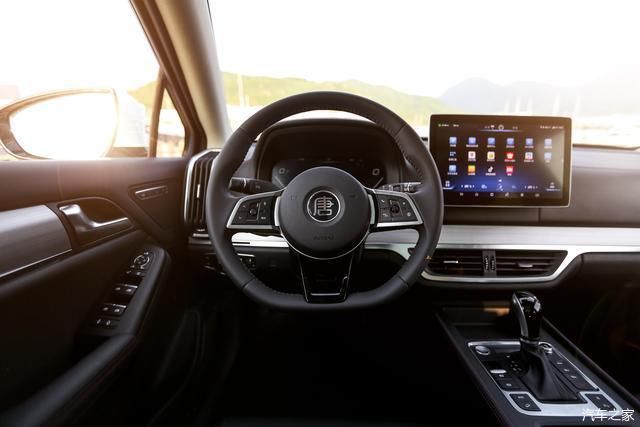 AT|12.99w起5座、7座任选,2.0T+6AT定位中型SUV,买低配就够用了