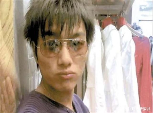 回到|“我爸是李刚”李启铭，重新回到社会，家人不认企业不要